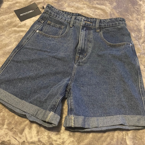 Mom Shorts - Picture 1 of 1